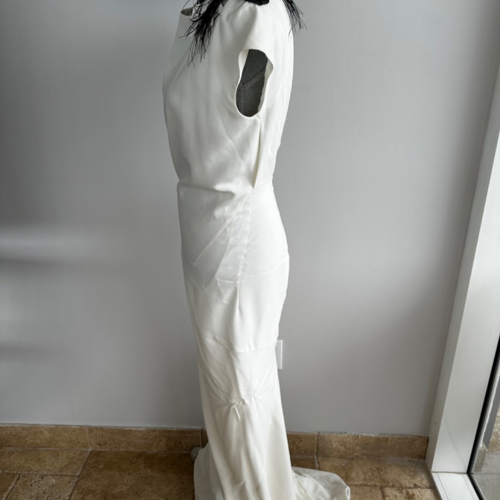 New $ 5425 Brunello Cucinelli White Silk Gown Wedding Ostrich Epaulette Sz M - Picture 4 of 5